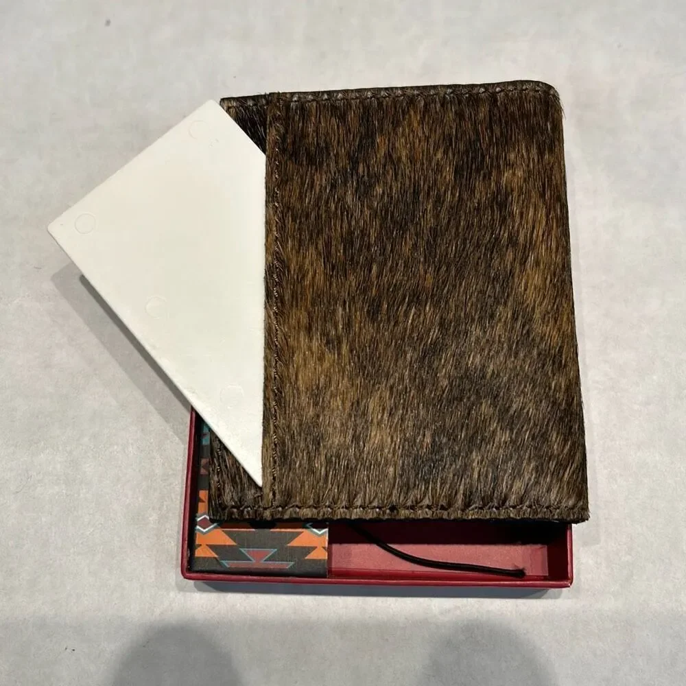 NEW Red Dirt Hat Co Logo Natural Brindle Hair On Leather Bifold Card Case Wallet